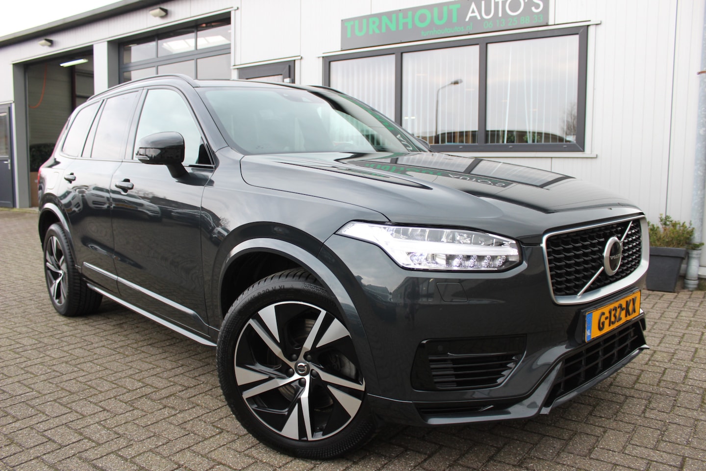 Volvo XC90 - 2.0 T8 Twin Engine AWD R-Design Intro Edition Luchtvering | Massage | B&W - AutoWereld.nl