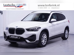 BMW X1 - sDrive18i Edition Navi Clima PDC v+a