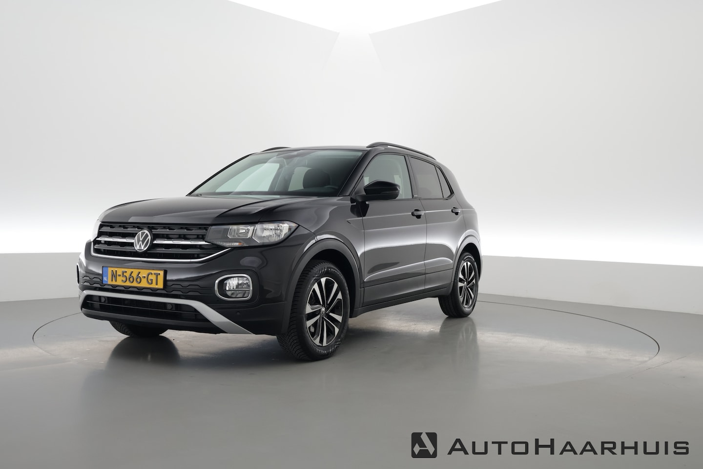 Volkswagen T-Cross - 1.0 TSI | Navi | Adapt. Cruise | Dodehoekdet. | Stoelverw. | Trekhaak - AutoWereld.nl