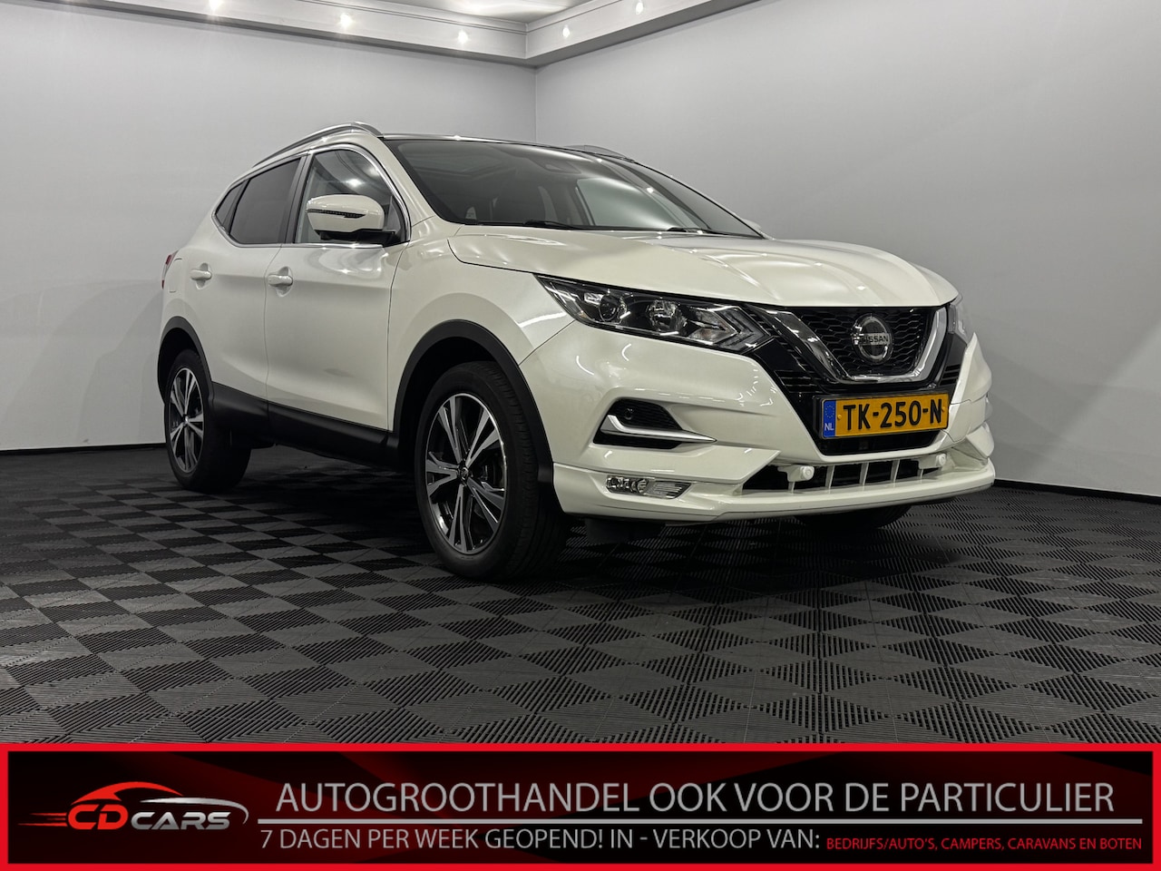 Nissan Qashqai - 1.2 N-Connecta Pano, 360 Camera, Navi, Keyless start, Cruise control, A start stop, Clima - AutoWereld.nl