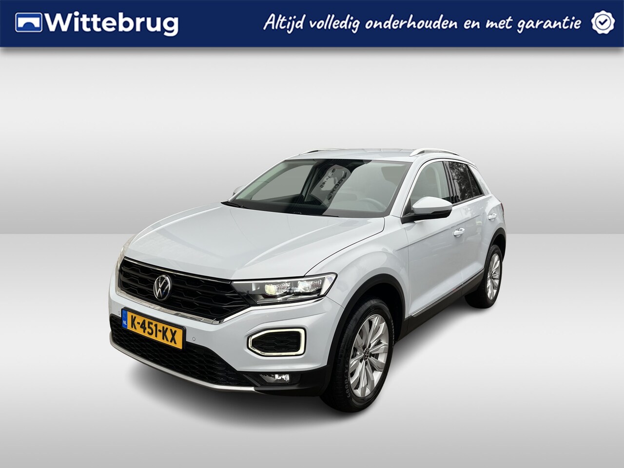 Volkswagen T-Roc - 1.5 TSI 150pk Sport / DIGITAL DASH/ ADAPT. CRUISE/ NAVI/ APP-CONNECT/ PARK. SENSOREN + CAM - AutoWereld.nl