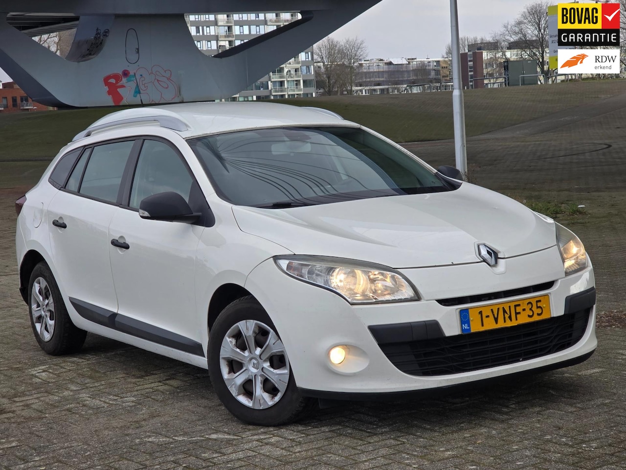 Renault Mégane - 1.5 dCi Expression Grijs Kenteken AC Trekhaak - AutoWereld.nl