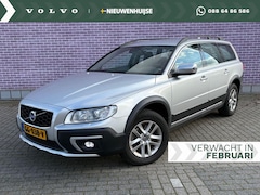 Volvo XC70 - 2.0 T5 FWD Kinetic | Trekhaak | Dealer onderhouden | Stoelverwarming | Navigatie | Elektri