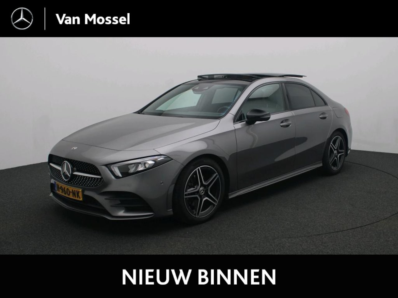 Mercedes-Benz A-klasse - 200 Business Solution AMG / Wordt Verwacht! / Panorama dak / Parkeercamera / Nightpakket / - AutoWereld.nl