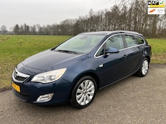 Opel Astra Sports Tourer - 1.4 Turbo Cosmo Airco / Navi / PDC / Cruise