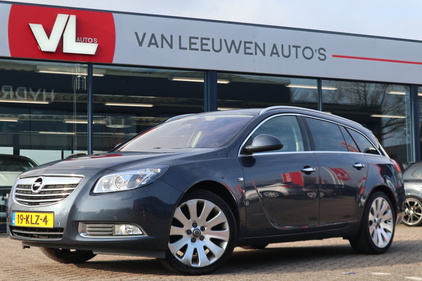 Opel Insignia Sports Tourer - 2.0 T Executive | Stoelverw | Criuise | Airco | - AutoWereld.nl