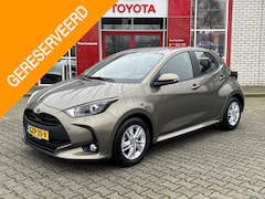 Toyota Yaris - 1.5 VVT-i AUTOMAAT STOELVERW APPLE/ANDROID AIRCO AD-CRUISE LAGE KM-STAND