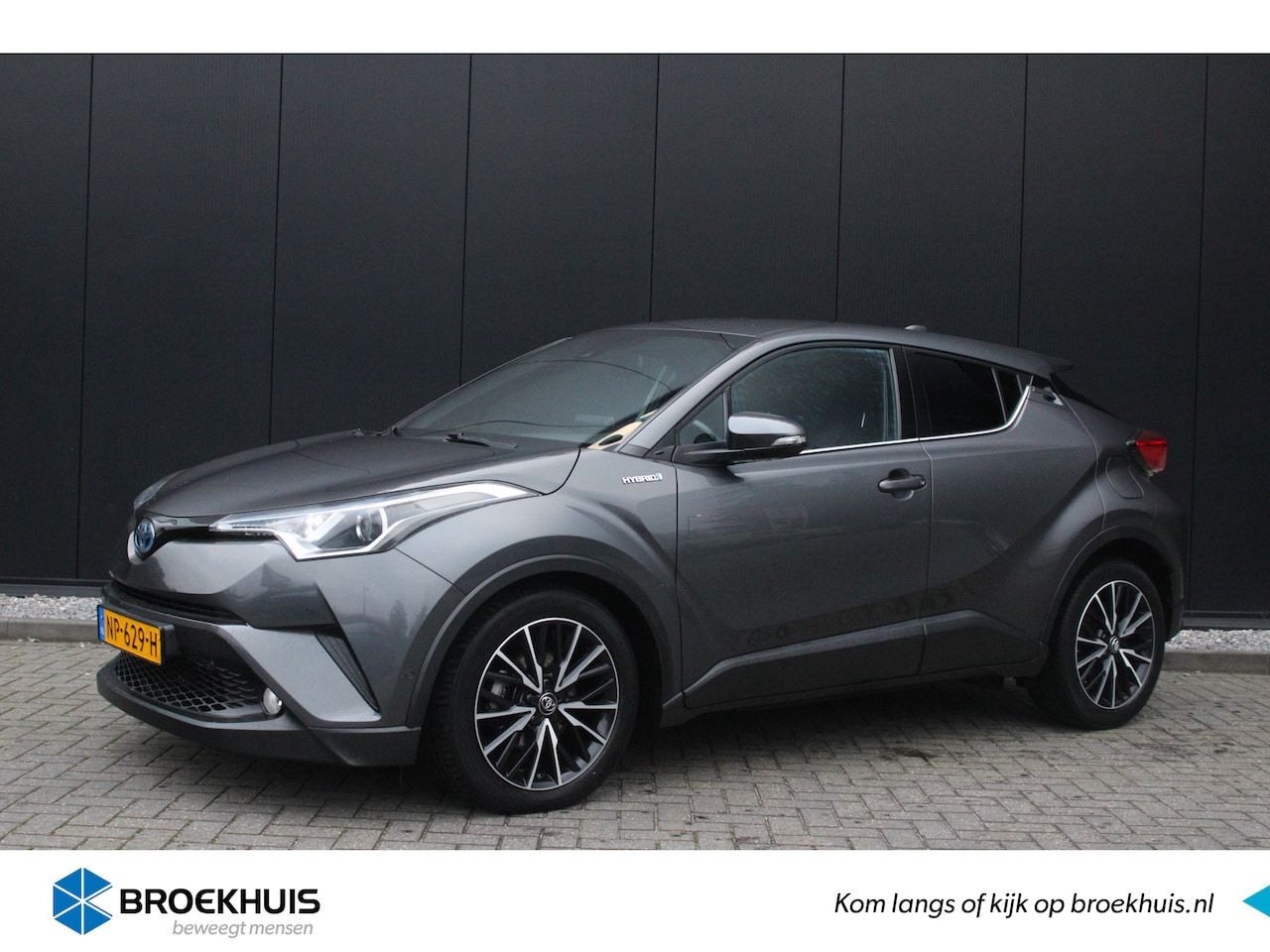 Toyota C-HR - 1.8 Hybrid Executive | Sport Pack | Camera - AutoWereld.nl