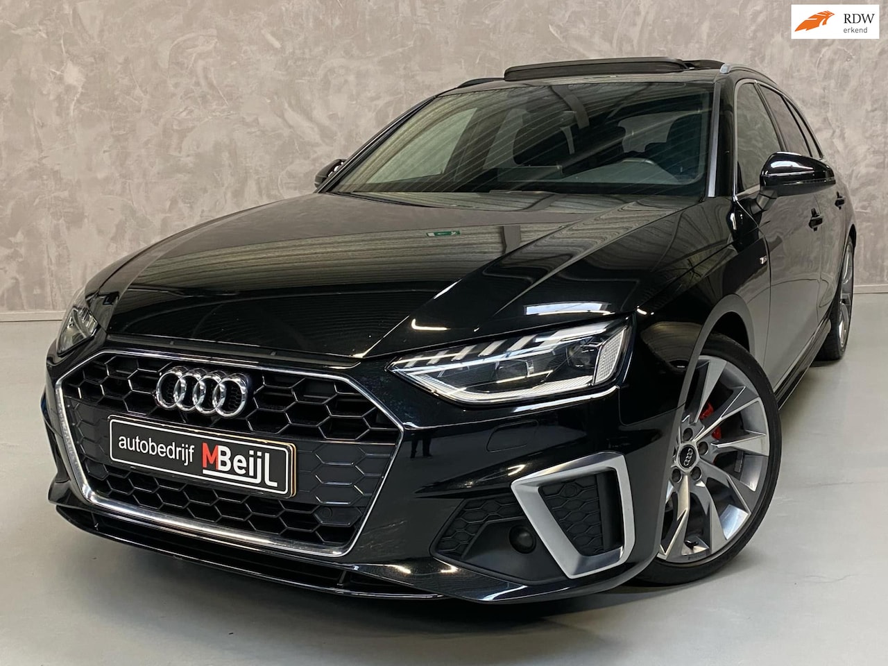 Audi A4 Avant - 40 TFSI Launch edition Sport /3 x S-Line /Pano /Dodehoek /Camera - AutoWereld.nl