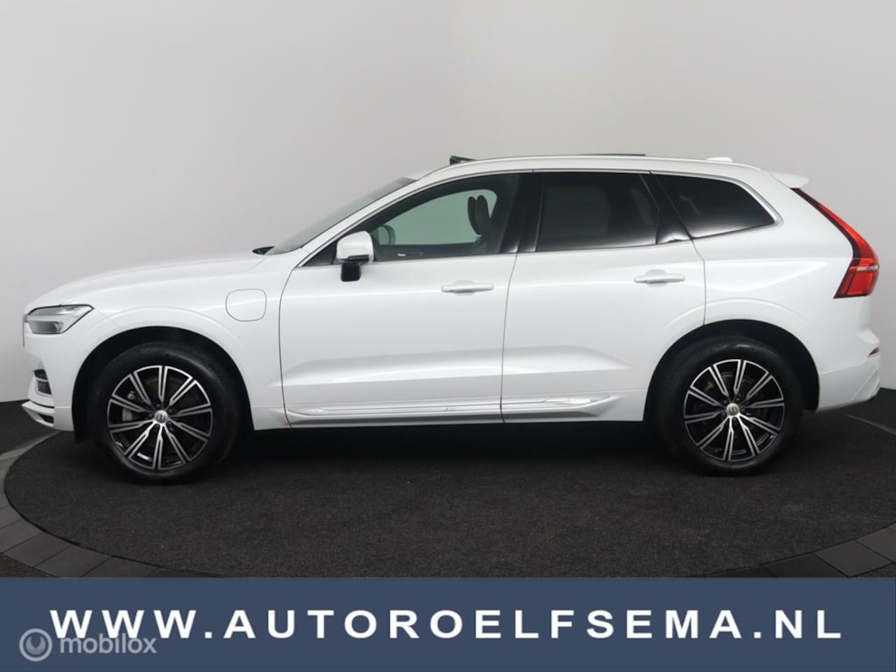 Volvo XC60 - 2.0 T6 Plug-in hybrid AWD Inscription | Trekhaak - AutoWereld.nl