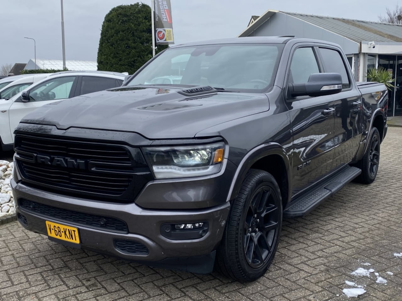 Dodge Ram 1500 - 5.7 V8 4x4 Laramie Sport 2022 LPG Panoramadak - AutoWereld.nl