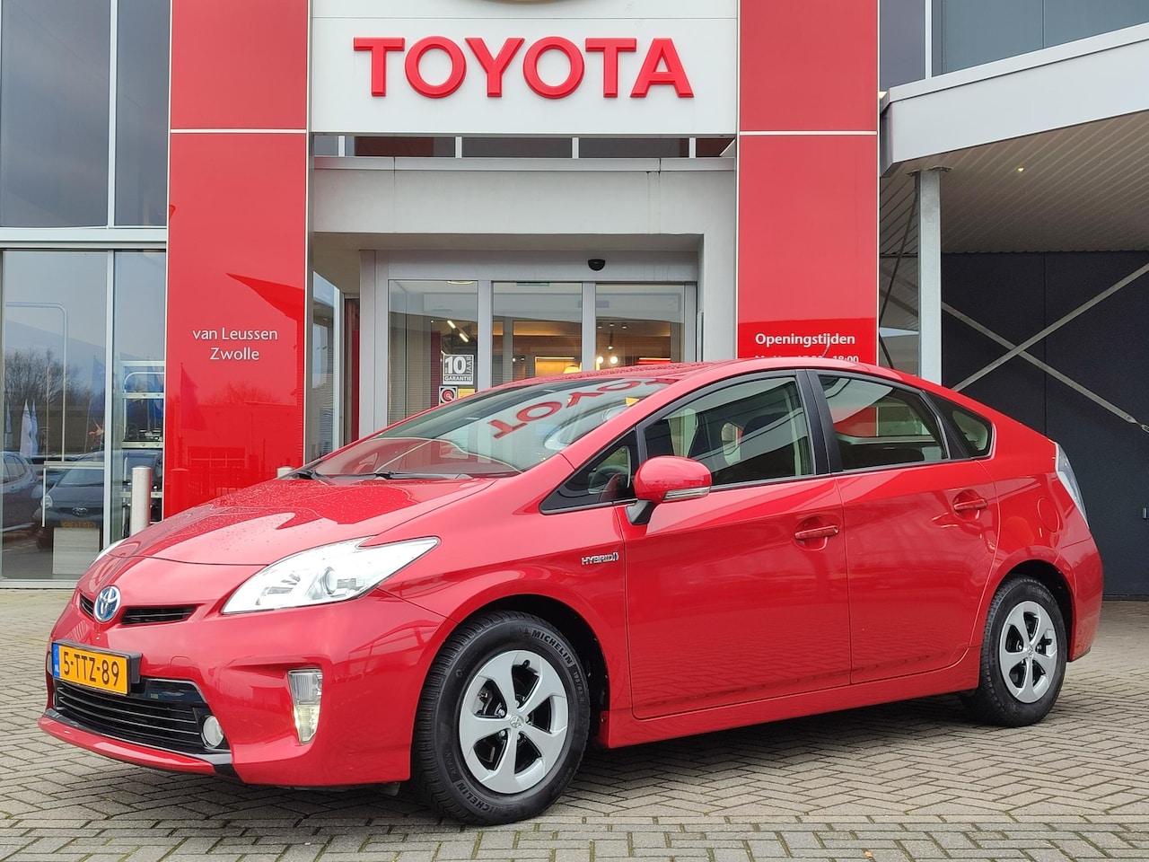 Toyota Prius - 1.8 Comfort CRUISE CLIMA BLUETOOTH KEYLESS CAMERA NAVI NL-AUTO - AutoWereld.nl