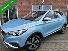 MG ZS - EV Luxury 45 kWh PANODAK / LEER / STOELVERW. / CAMERA / CARPLAY / ANDROID / LED