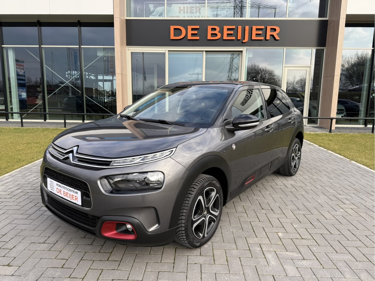 Citroën C4 Cactus - 1.2 PureTech C-series Carplay I Pdc I Stoelverw. - AutoWereld.nl