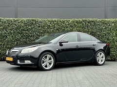 Opel Insignia - 2.0 CDTI EcoFLEX NL AUTO, NAP, CRUISE, NAVI, PARKEERSENSOREN, LICHTMETAAL 18" DISTRIBUTIER