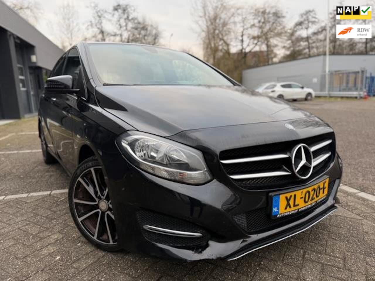 Mercedes-Benz B-klasse - 180 CDI Ambition | LEER | AMBILIGHT | APK | - AutoWereld.nl