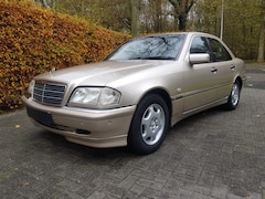 Mercedes-Benz C-klasse - 180 Elegance Selection