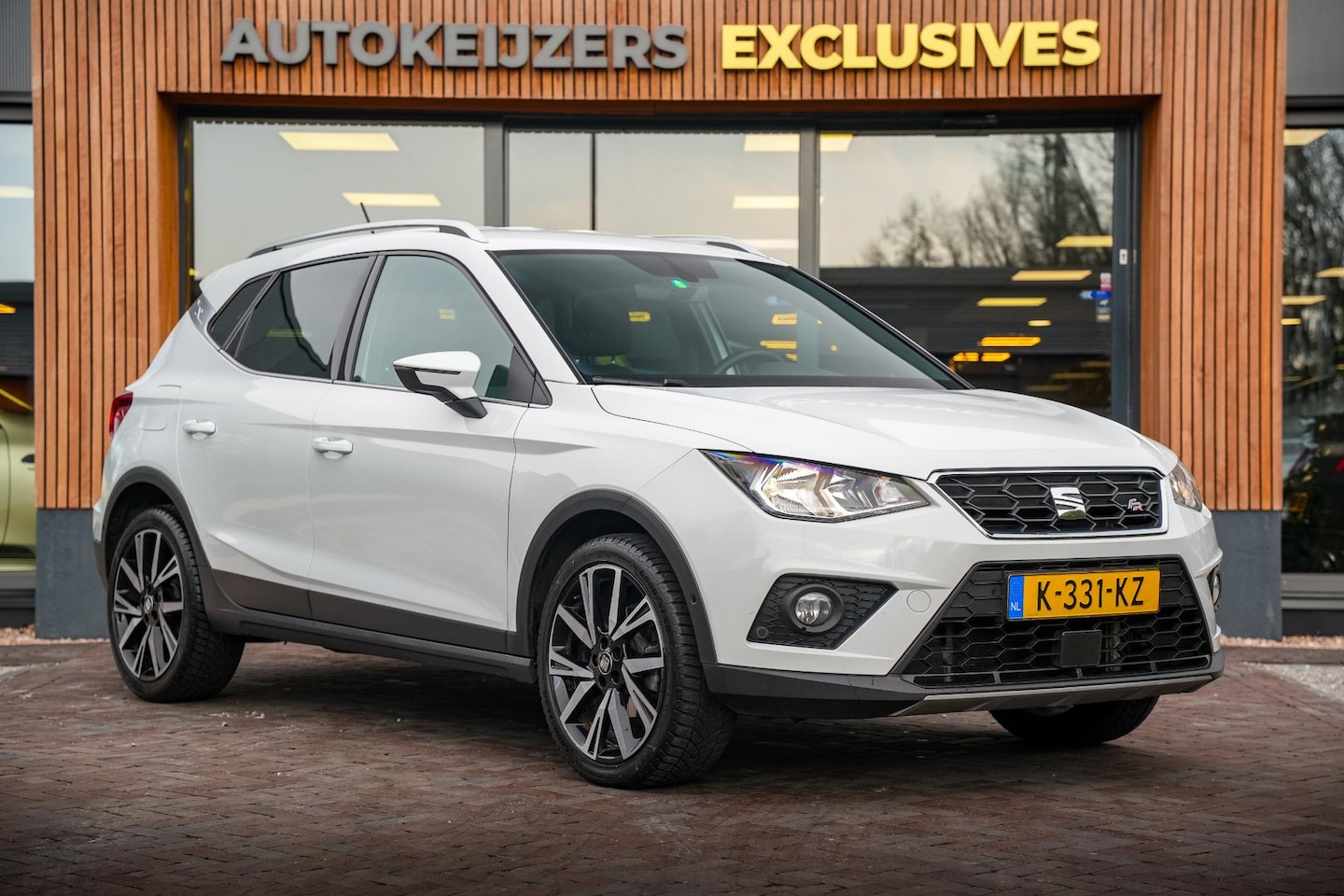 Seat Arona - 1.5 TSI EVO FR Business Intense Camera Navi Clima Cruise Trekhaak 18"LM - AutoWereld.nl