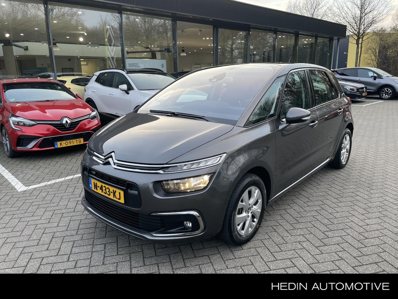 Citroën C4 Picasso - 130 pk EAT6 aut act cruise-control / afnb trekhaak/ stoelverw / enz! - AutoWereld.nl