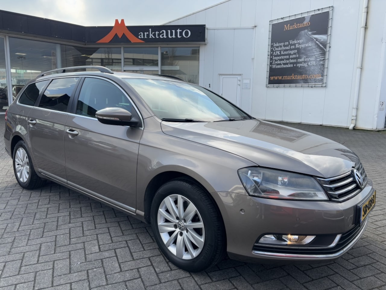 Volkswagen Passat Variant - 1.4 TSI Comfortline Navi Bluetooth Parkeersensoren - AutoWereld.nl