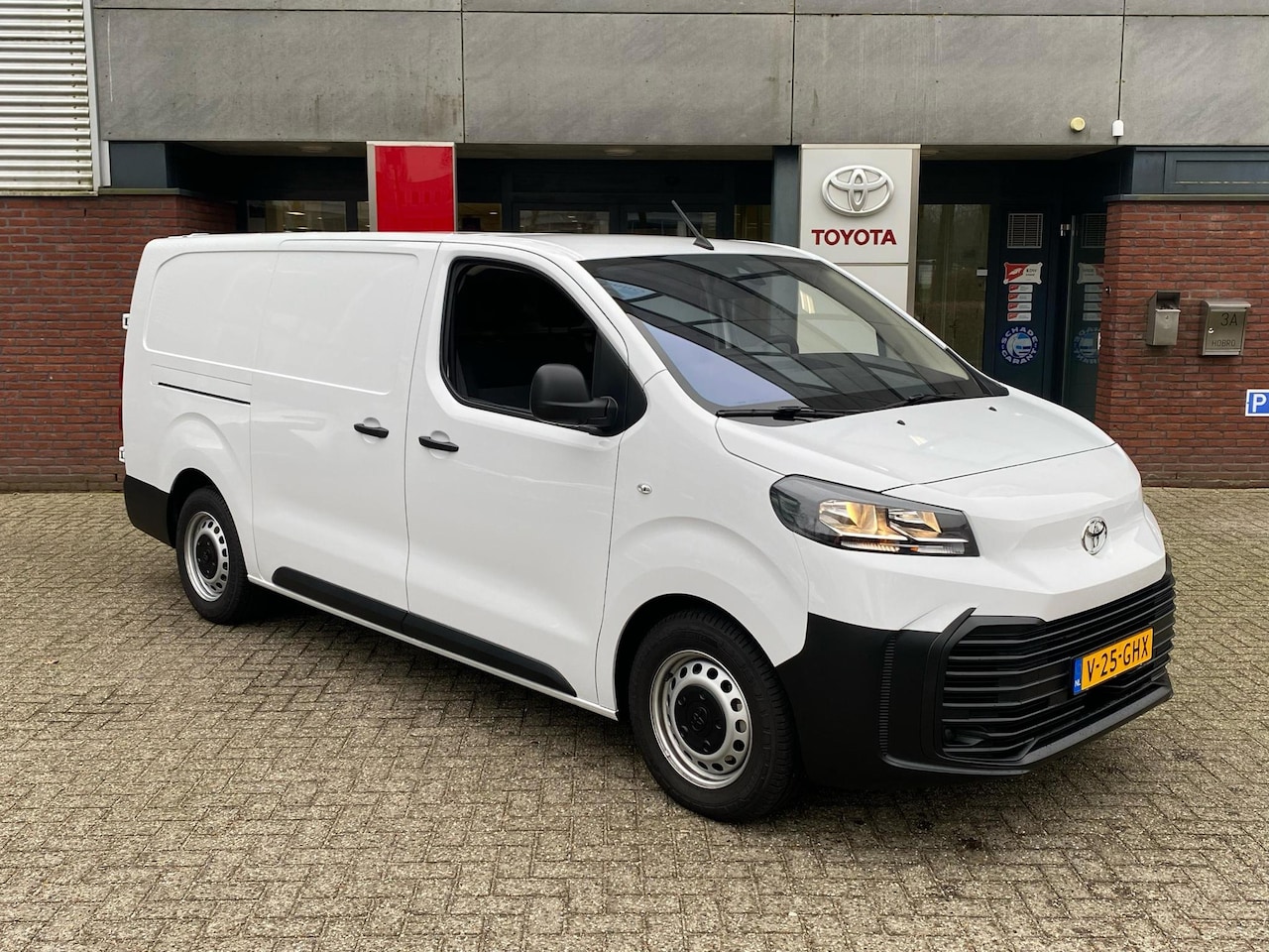 Toyota PROACE Long Worker - CHALLENGER 75KWH ELECTRIC - AutoWereld.nl