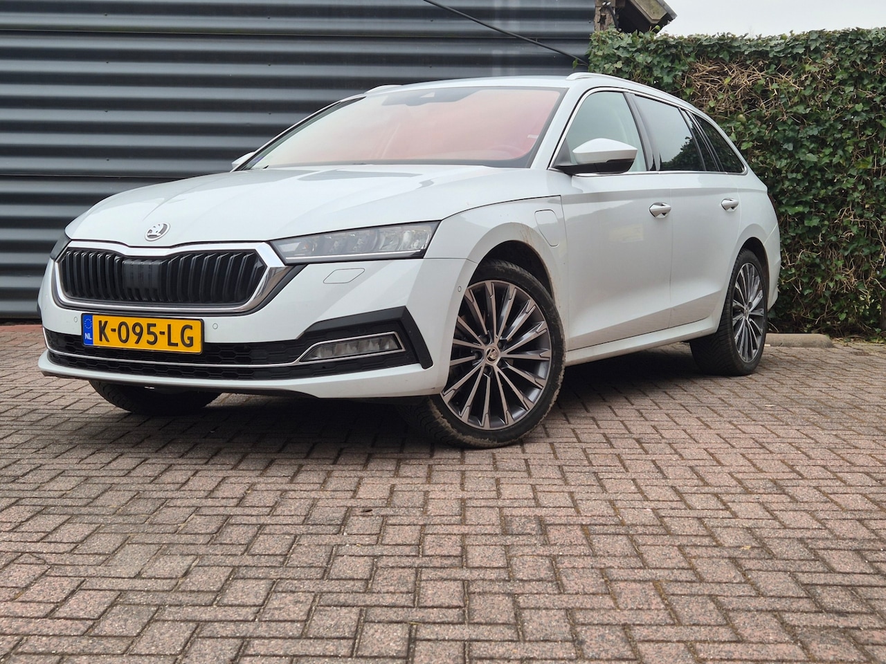 Skoda Octavia Combi - 1.4 TSI iV PHEV Business Edition Plus 1.4 TSI iV PHEV Business Edition Plus - AutoWereld.nl