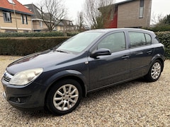 Opel Astra - 1.6 Temptation