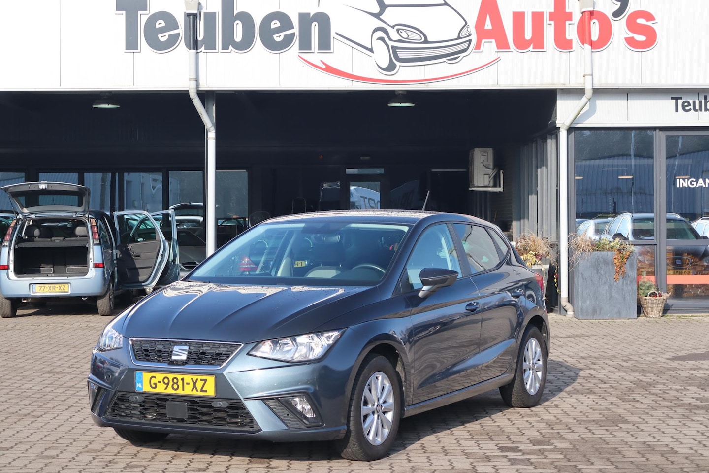 Seat Ibiza - 1.0 TSI Style Business Intense Apple Carplay, Camera, Trekhaak, Cruise control, Front Assi - AutoWereld.nl