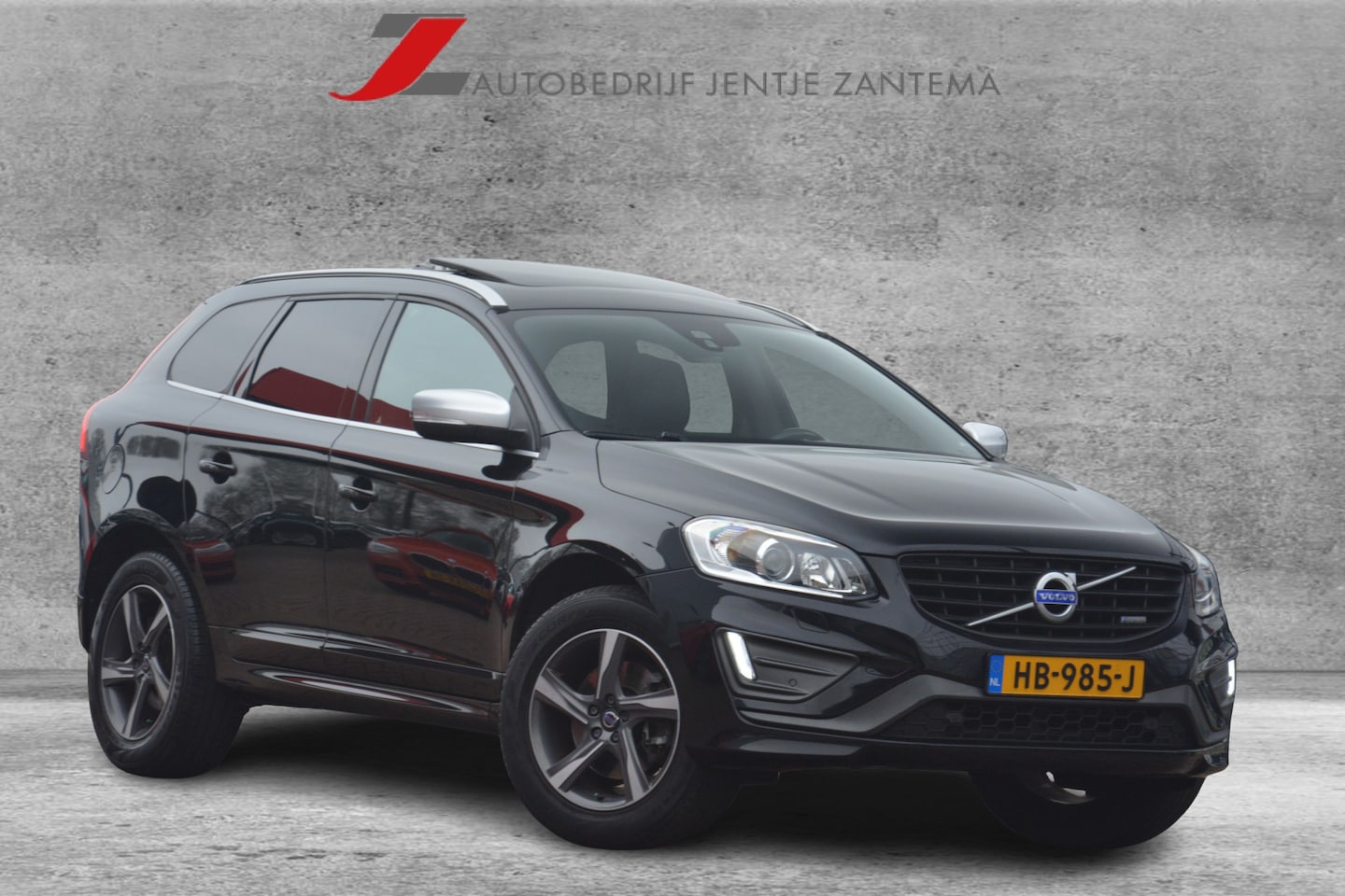 Volvo XC60 - 2.0 D4 R-Design | Navigatie | Panoramadak | Xenon | Camera | Leer | Stoelverwarming | Keur - AutoWereld.nl