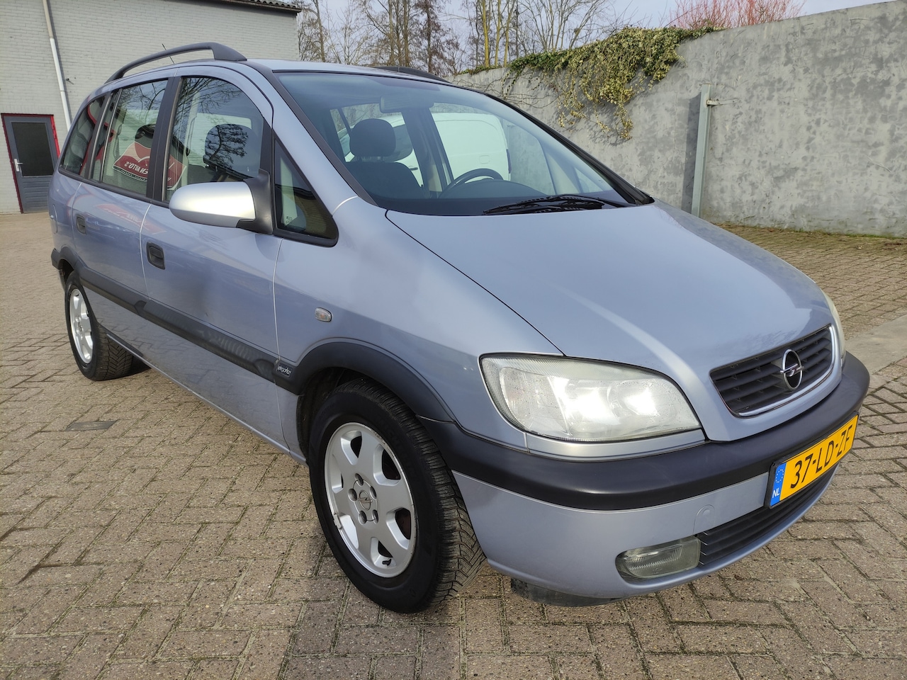 Opel Zafira - ZAFIRA-A; Z1.6XE 1.6i-16V Elegance - AutoWereld.nl