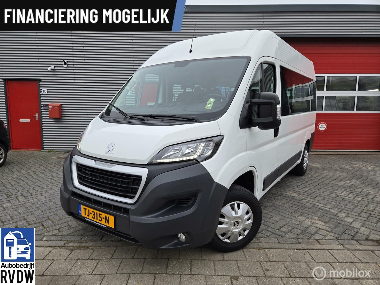 Peugeot Boxer - Bus 9 persoons 333 2.0 BlueHDI L2H2 9 persoons - AutoWereld.nl