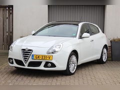 Alfa Romeo Giulietta - 1.6 JTDm Exclusive Panoramadak Leer Navigatie