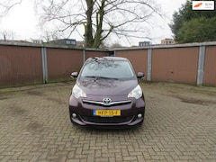 Toyota Verso S - 1.3 VVT-i Aspiration airco navi camera