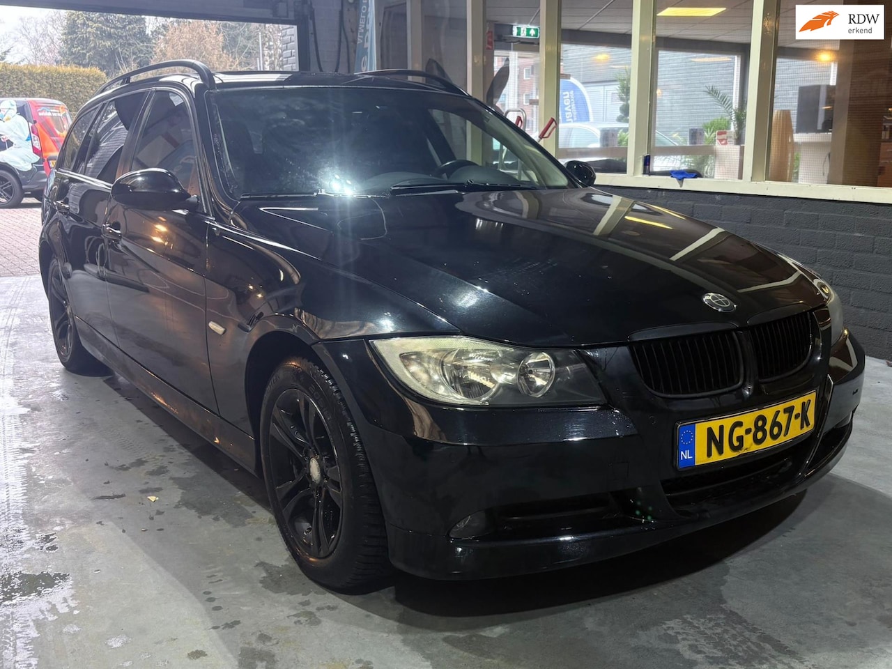 BMW 3-serie Touring - 318i 318i - AutoWereld.nl