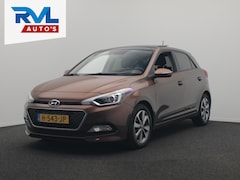 Hyundai i20 - 1.2 HP i-Motion Premium Pano/dak Navigatie Stoelverwarming