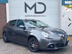 Alfa Romeo Giulietta - 1.6 JTDm Exclusive QV line-LED-Trekhaak