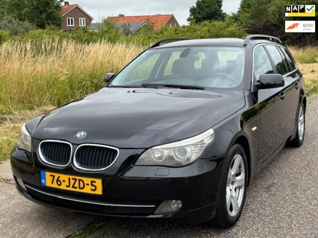 BMW 5-serie Touring - 520i Bus. Line Edition I Airco Leder Audio/CD Navi LMV 17" Trekhaak Cruisecontr. Dealerond - AutoWereld.nl