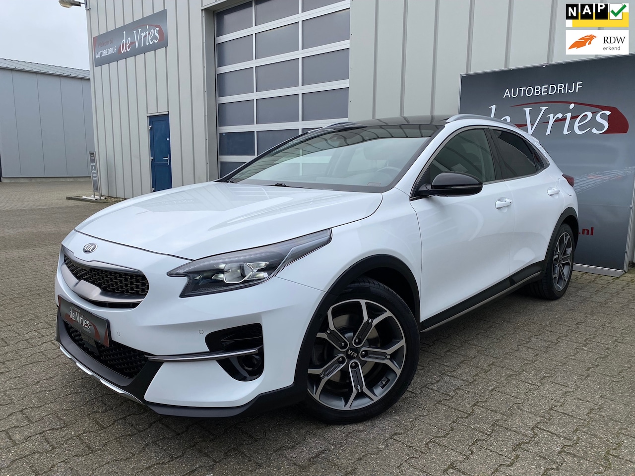 Kia XCeed - 1.6 T-GDi ExecutiveLine Automaat / Clima / Navi / Cruise / Camera / Panoramadak / Leder / - AutoWereld.nl