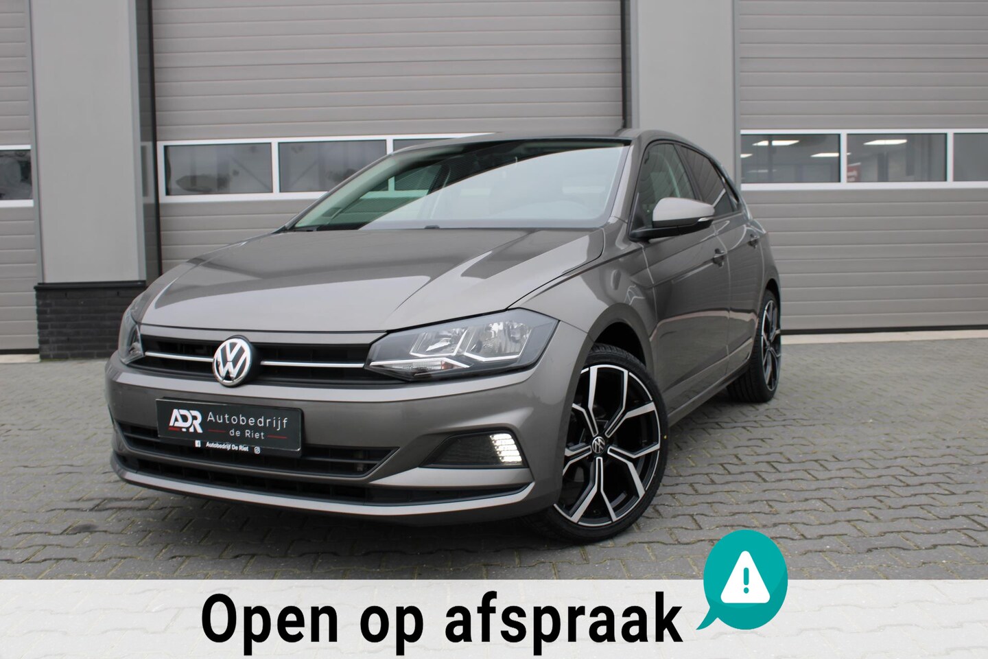 Volkswagen Polo - 1.0 TSI Highline/ PDC V+A/18''/AIRCO/CRUISE/STOELVERWARMING/ - AutoWereld.nl