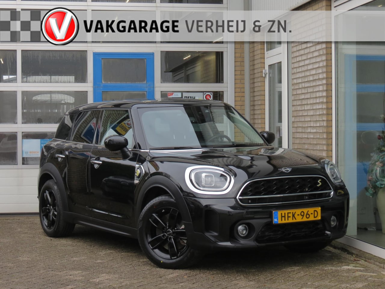 MINI Countryman - Mini 2.0 Cooper S E ALL4 Business Edition HUD|CarPlay|Navi|Camera|Vol Leder|LED|Clima - AutoWereld.nl