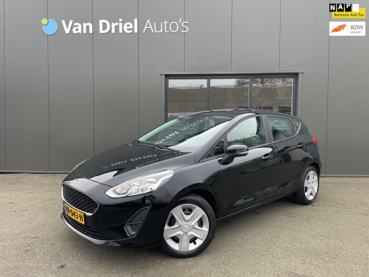 Ford Fiesta - 1.1 Trend / Navigatie / Parkeersensoren achter! - AutoWereld.nl