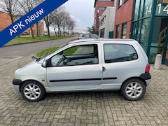 Renault Twingo - 1.2-16V Epicéa | INITIALE PARIS | NW APK TM 26/01/2026 PARKEERSENSOREN ACHTER EL.RAMEN + E