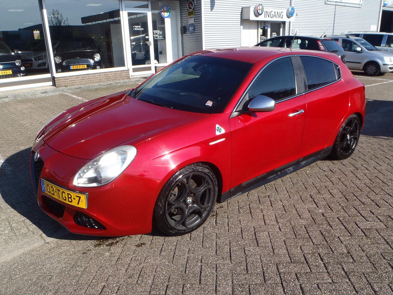 Alfa Romeo Giulietta - 1.4 Turbo MultiAir 220pk TCT Distinctive Vol - AutoWereld.nl