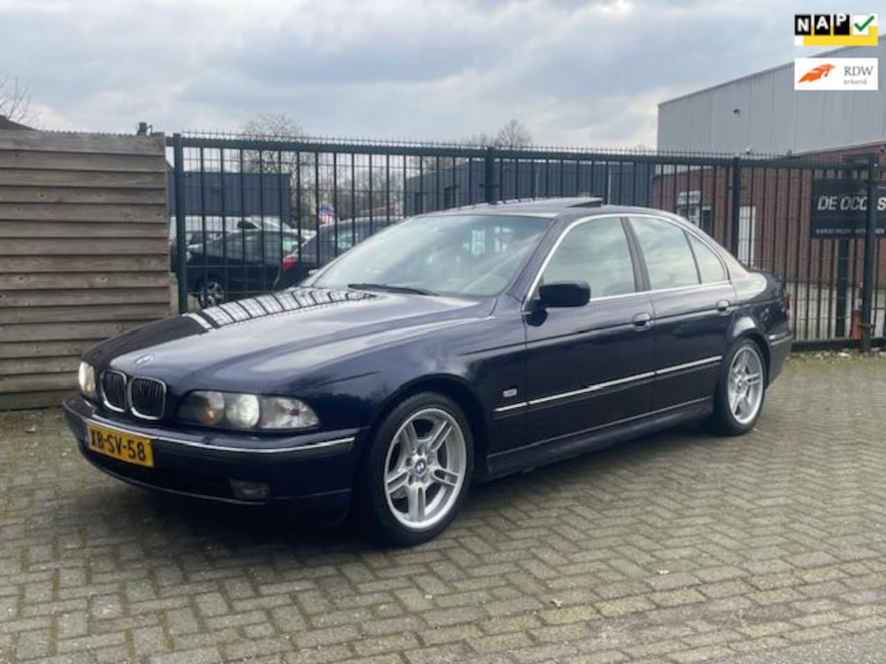 BMW 5-serie - 523i Executive automaat - AutoWereld.nl