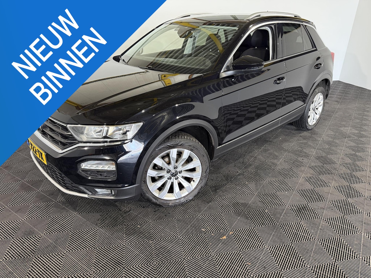 Volkswagen T-Roc - 1.0 TSI Style Business 1.0 TSI Style Business - AutoWereld.nl