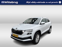 Skoda Karoq - 1.0 TSI Business Edition / CRUISE/ KEYLESS/ PARK. SENSOREN + CAMERA/ SMARTLINK/ NAVI/ DAB/