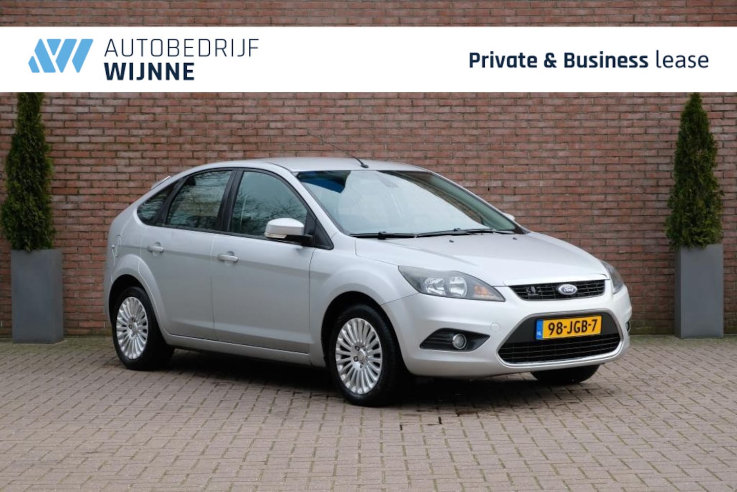 Ford Focus - 1.8 125pk 5-drs Titanium | Climate | Cruise | PDC | Voorruit Verwarming | Trekhaak - AutoWereld.nl