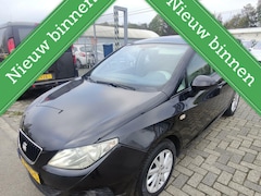 Seat Ibiza - 1.6 Stylance, Treekhaak, Airco, 5 deuren, NW APK