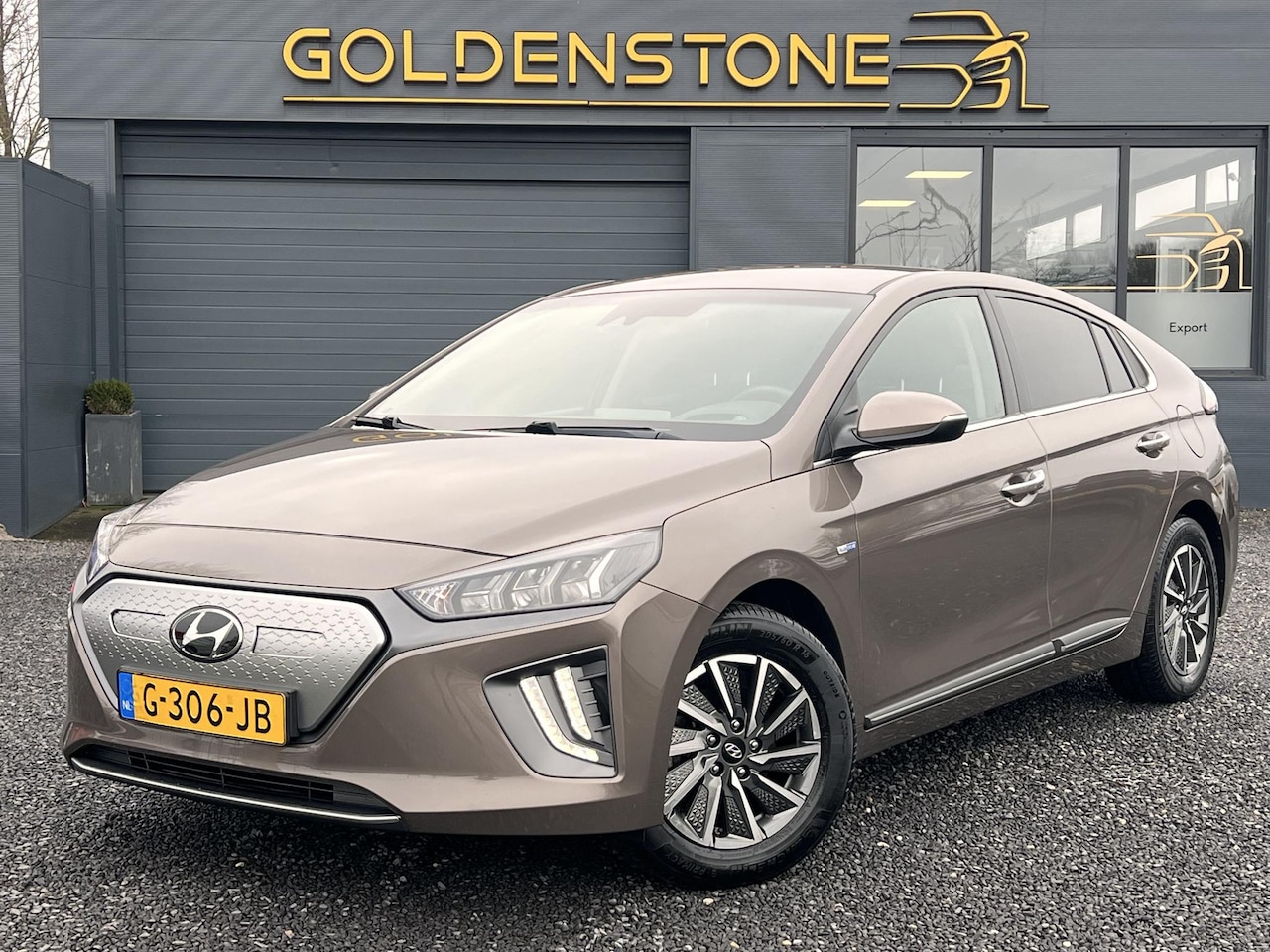 Hyundai IONIQ - Comfort EV 38 kWh 2e Eigenaar,Navi,Clima,Camera,Cruise,PDC,N.A.P,APK tot 12-2025 - AutoWereld.nl