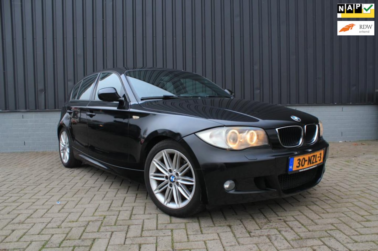 BMW 1-serie - 118d Ultimate Edition LEDER/ NAVI / CRUISE CONTR / FULL - AutoWereld.nl